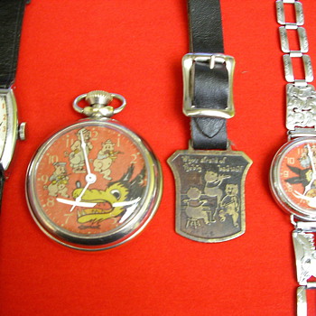 THREE LITTLE PIGS FAIRY TALE TIMEPIECES