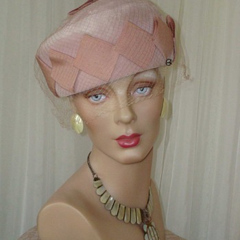 Powder Pink Velvet Pillbox With Folded Ribbon Trim ca 1950