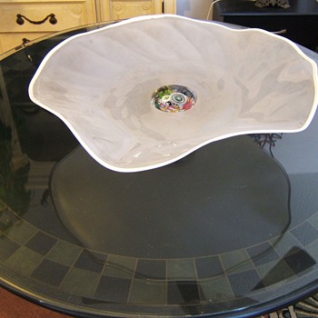 23 inch art dish with 4 inch paper weight for base. Who made this? - Art Glass