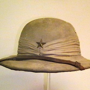 WW II Japanese Officer Sun Helmet - Military and Wartime