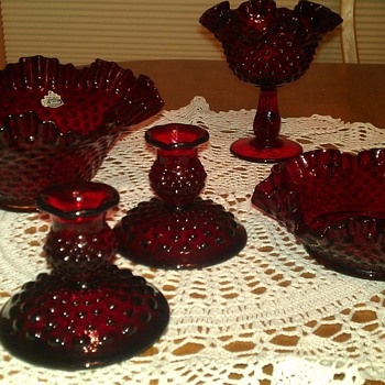 Hobnail pieces - Glassware