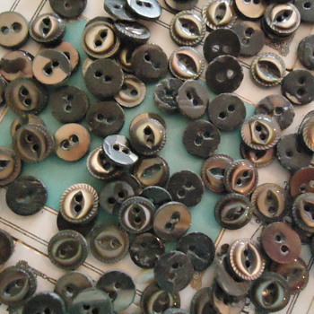 DIMINUTIVE vintage MOP buttons black 1/4" new old stock - Sewing