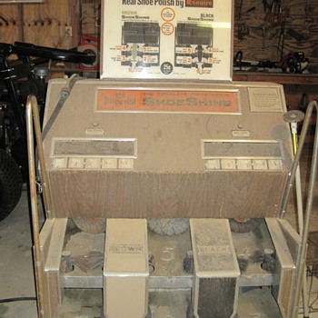 Automatic shoe shine machine.