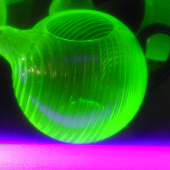 Unique Green Uranium Swirl Teapot - Glassware