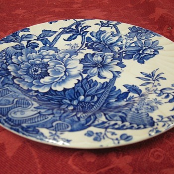 saucer. charlotle royal crownford