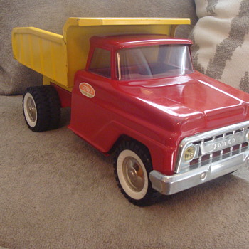 Kevin's 1960s Tonka Dump Truck Suvivor! - Model Cars