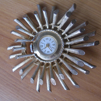 Corocraft Clock Brooch Pin - Costume Jewelry
