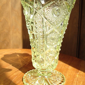 is this Vaseline glass? - Glassware