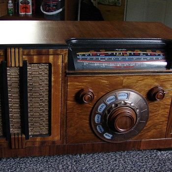 Rogers large table top radio - Radios