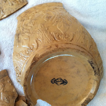 Early morning dig! - Art Pottery