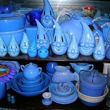 Collection of Blue Pottery and Glassware - Glassware