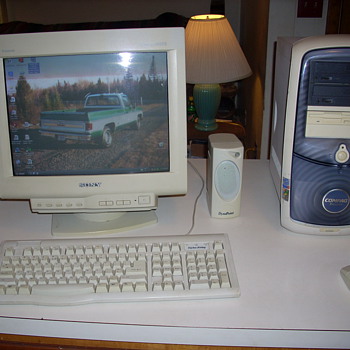 My Beloved old Compaq Presario 5SPXE1 desktop personal computer - Electronics
