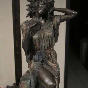 Genesis Fine Arts of Ireland Bronze Figurine. 2002 E/5000 14.5" - Figurines
