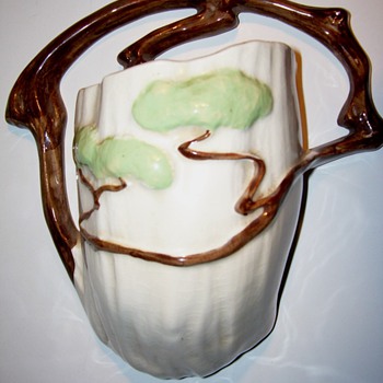 Roseville Ming Tree Wallpocket - Art Pottery
