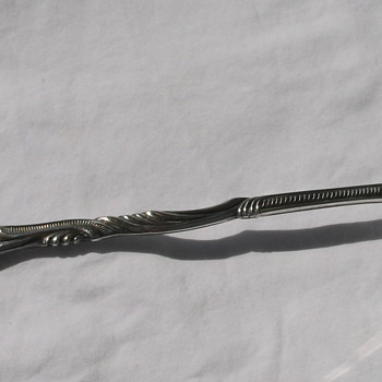 Unmarked Gravy Ladle -- unusual Shape - Kitchen