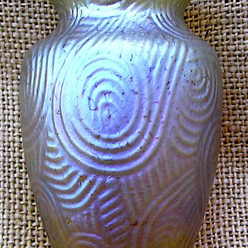 LOETZ SPIRALOPTISH: A SAD, CAUTIONARY TALE. - Art Glass