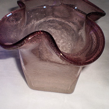 Unknown maker of this vase. - Art Glass