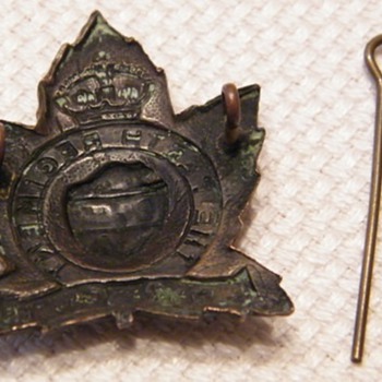 WWII Perth Regiment Cap Badge - Military and Wartime