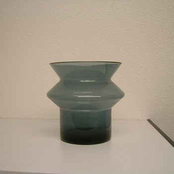 Helena Tynell Hyrrä  serie made for Riihimaen Lasi Oy  - Art Glass
