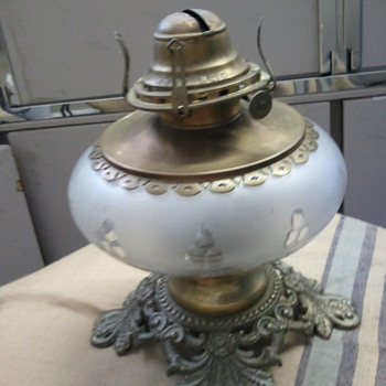 I need help identifing this lamp. 