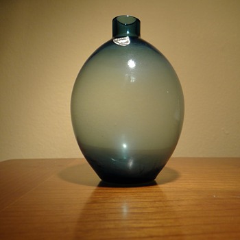 OHRSTROM   FOR  ORREFORS -SWEDEN  - Art Glass