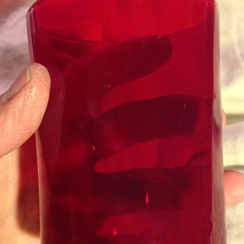 Red beaker glass c.???? - Glassware