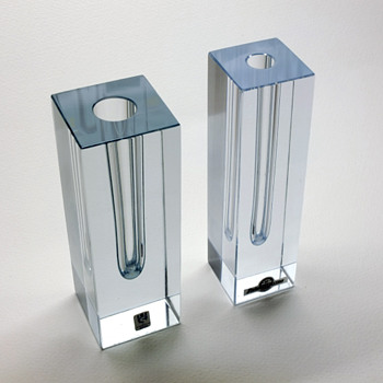 More clean design by Asta Strömberg. - Art Glass