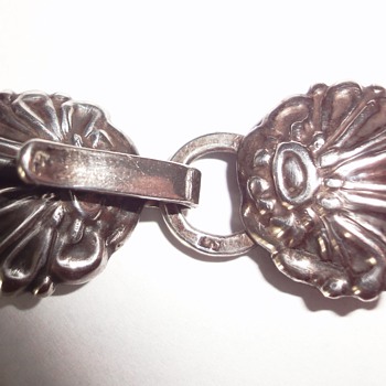 Victorian Silver Closure; a nice combination with my Silver Antique pendant - Victorian Era