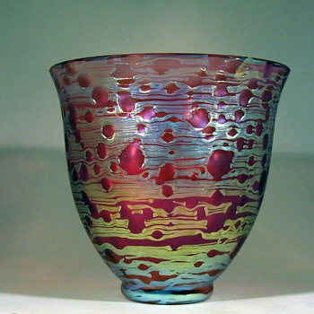 Loetz pink "New Wave" Diaspora vase - Art Glass