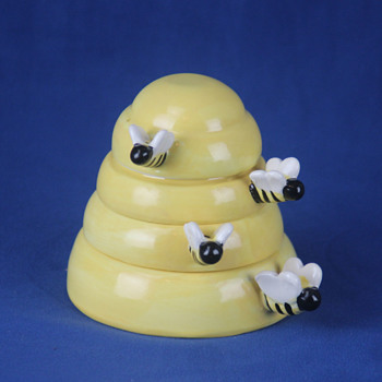 Honey Bees and Hive measuring cup set - Kitchen