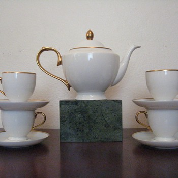RALPH LAUREN  - China and Dinnerware