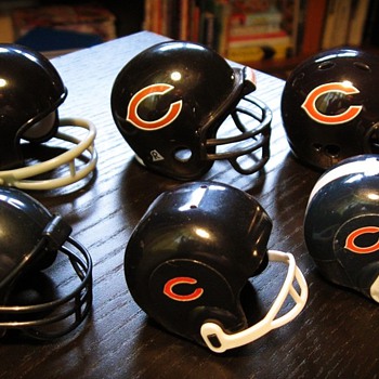 Chicago Bears Mini Helmets - Football