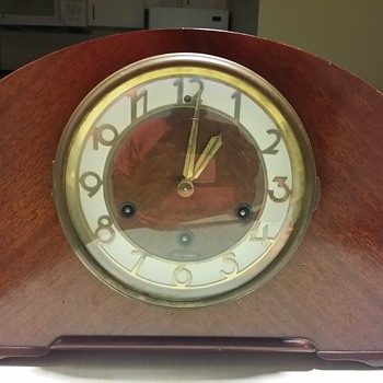 Seth Thomas Windup Chime Clock - Clocks