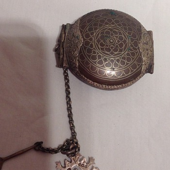 Unknown case, possibly a snuff box - Asian