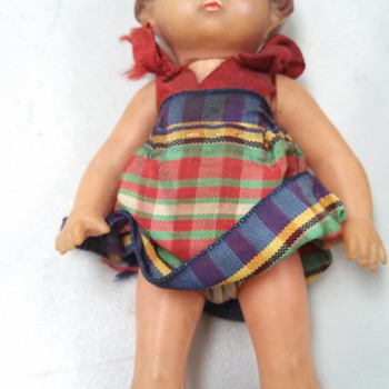 Help Id-ing this doll - Dolls