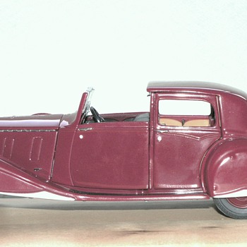Rolls-Royce: British v. American coachwork.. - Model Cars