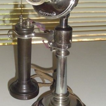 W.E.. #10 desk stand - Telephones