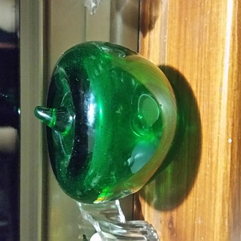 Green Apple paperweight - Art Glass