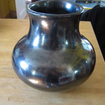 maria/popovi vase - Art Pottery
