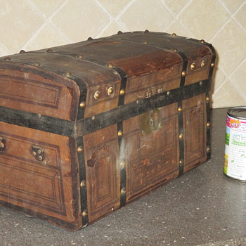 Jenny Lind Doll Trunk - Furniture