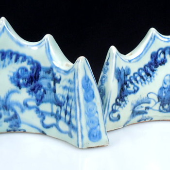 Pair of Crown Shaped Porcelain  - Asian
