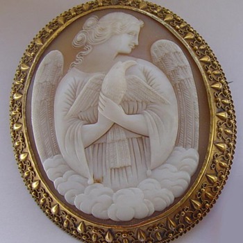 Shell cameo: Peace Angel - Fine Jewelry