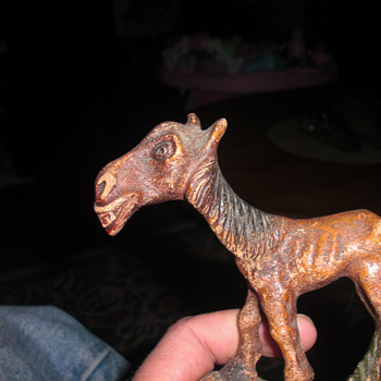 Starving horse? - Figurines