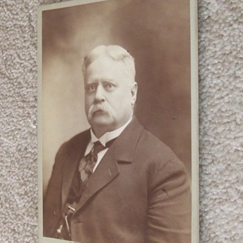Autographed Cabinet Card of Fitzhugh Lee MG (CSA and USA)