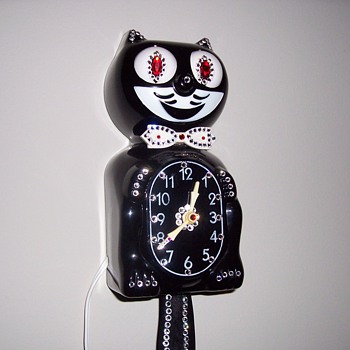1960's Jeweled Kit-Cat Clock