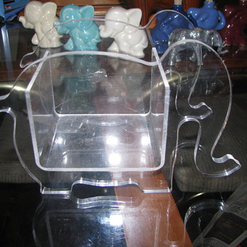 Clear plastic box elephant - Animals