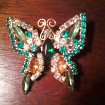 Unsigned Butterfly Pin - Costume Jewelry