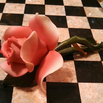 Capodimonte Porcelain Rose! - Figurines