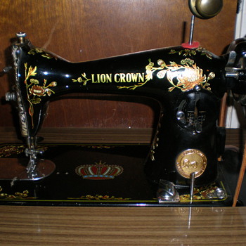 The Lion Crown Sewing Machine Co. 