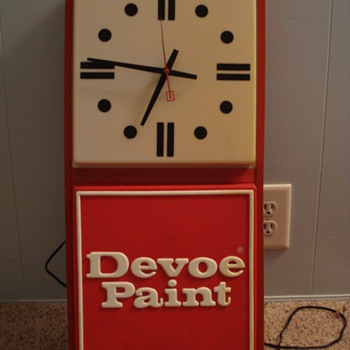 Devoe Paint Light-up Clock - Advertising